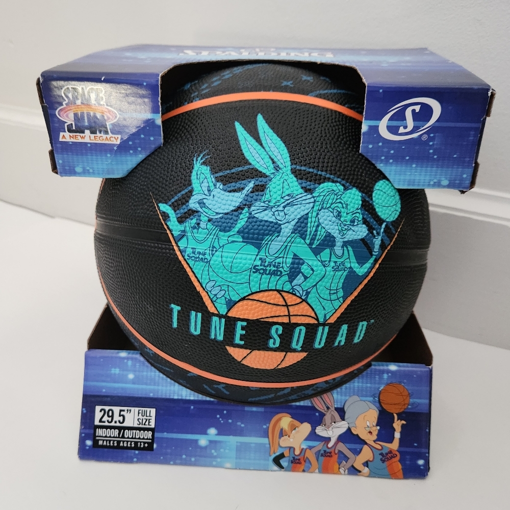 RARE Spalding Tune Squad Space Jam Indoor Outdoor Full Size Basketball 29.5"